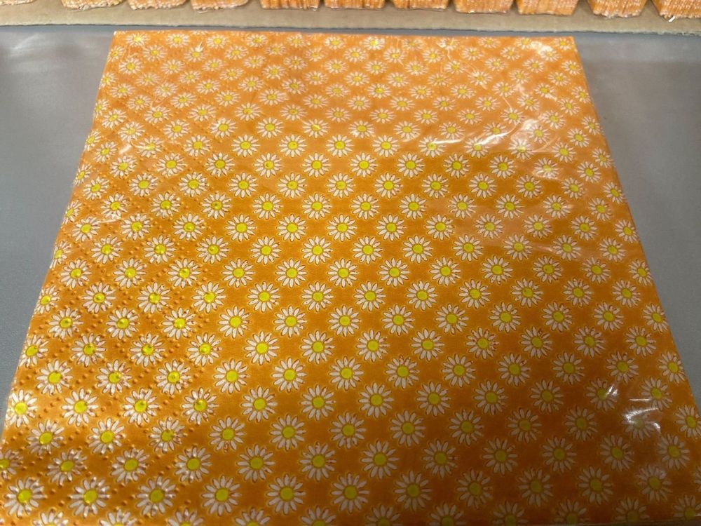 Renova Servietten In Gelb - 240 Stück, Extra Groß (39x39 Cm), 2-lagig
