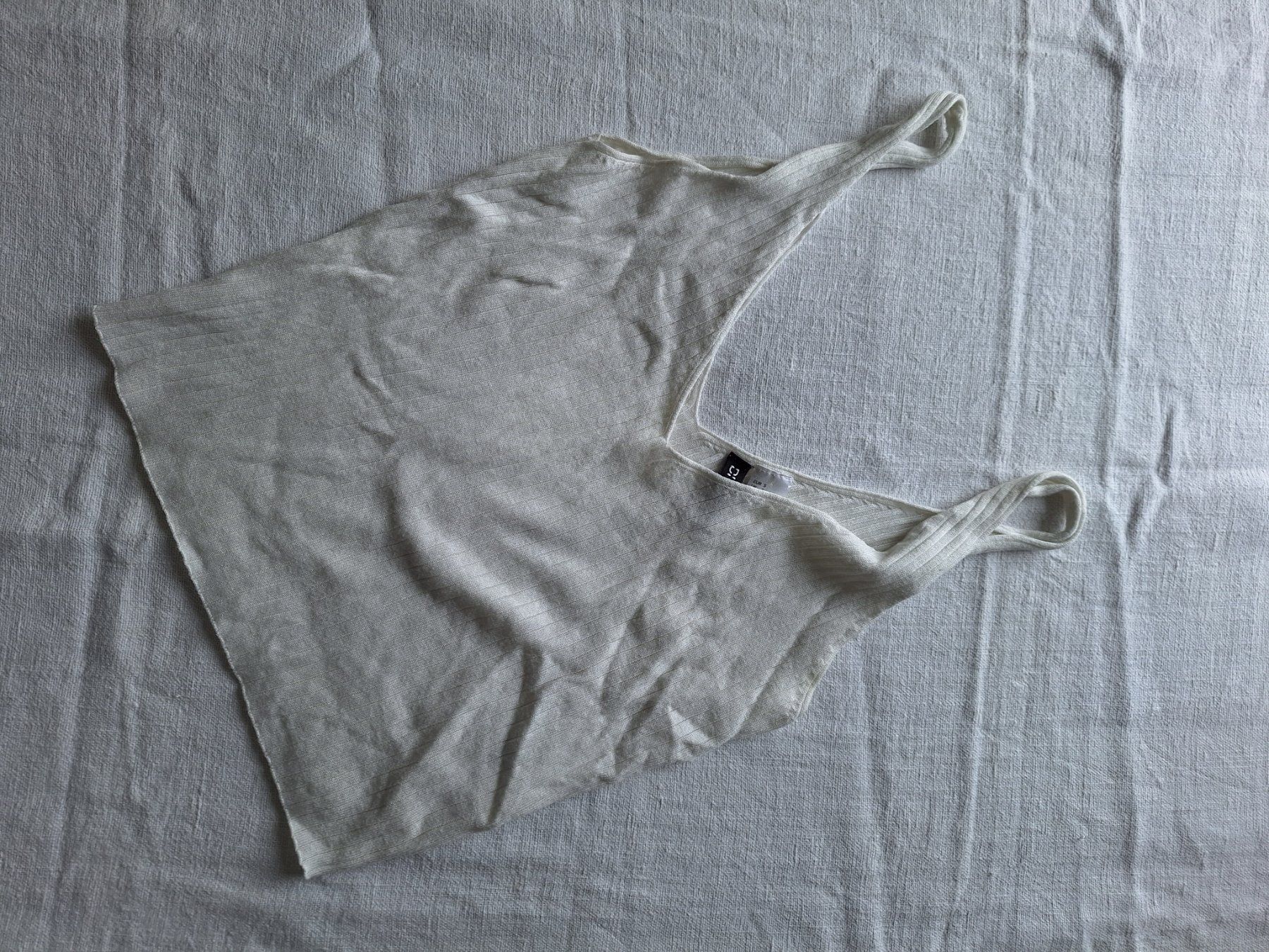 H&M Top: Weisses Trägertop – Usato da Seewen SZ venduto da herbstnebel