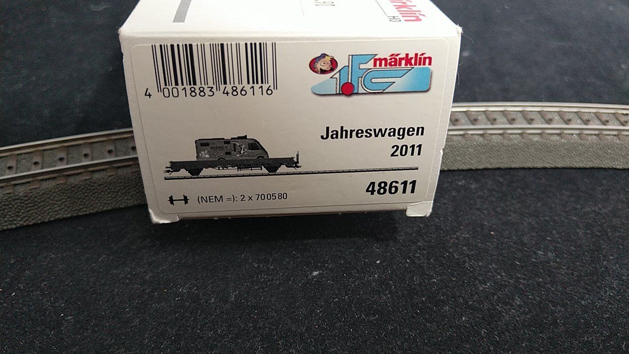 Märklin Modellini di ferrovie: 48611 1.FC Märklin Jahreswagen 2011. – Nuovo (secondo la descrizione) da Uster venduto da Regenwurm61 7