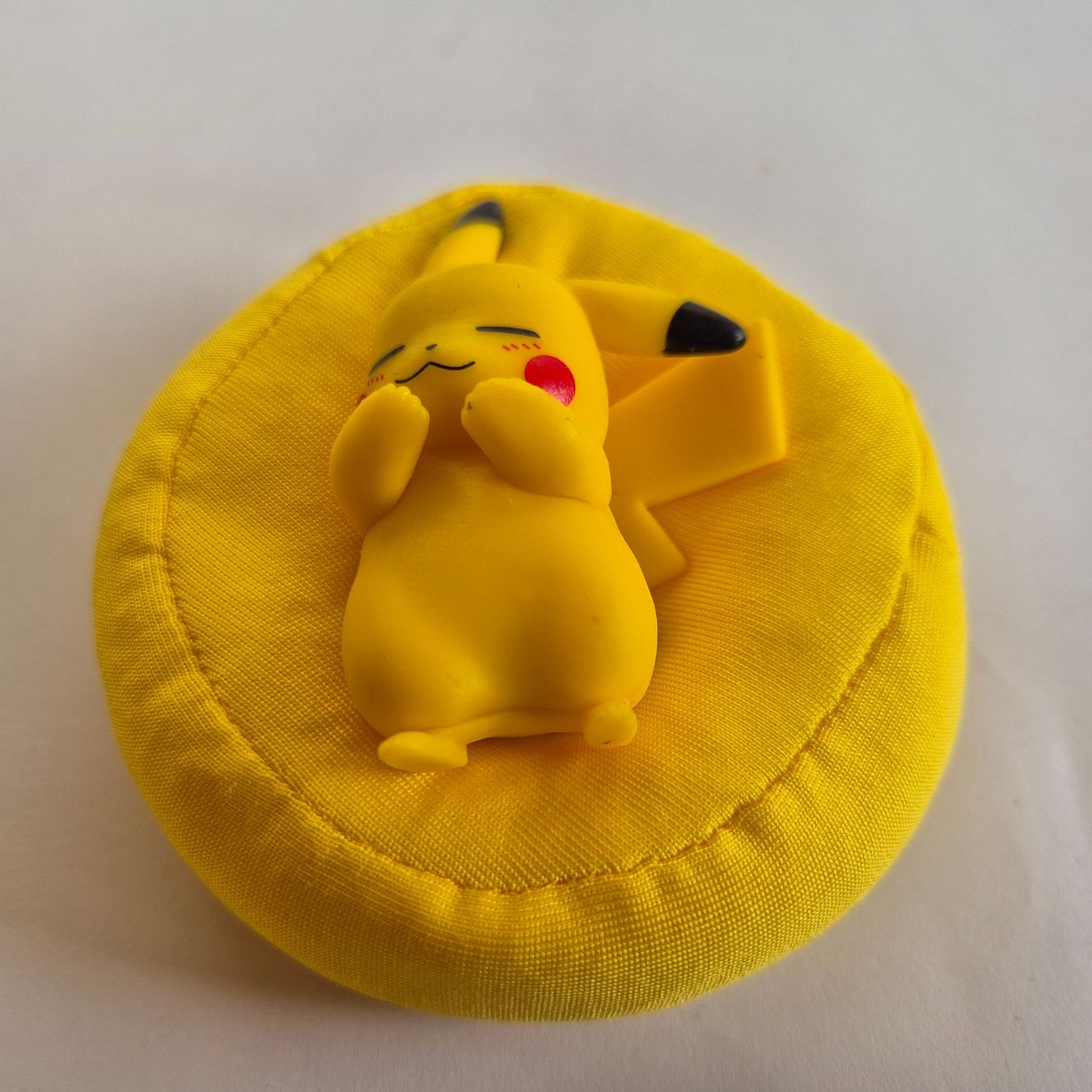 Pokémon Statuette: Pokemon Sammelfigur - Sleeping Pikachu 2 - MER – Nuovo (secondo la descrizione) da Zürich venduto da Mephisto87 1