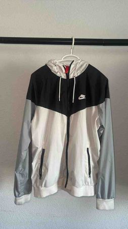 Veste à capuche Nike tricolore utilisée