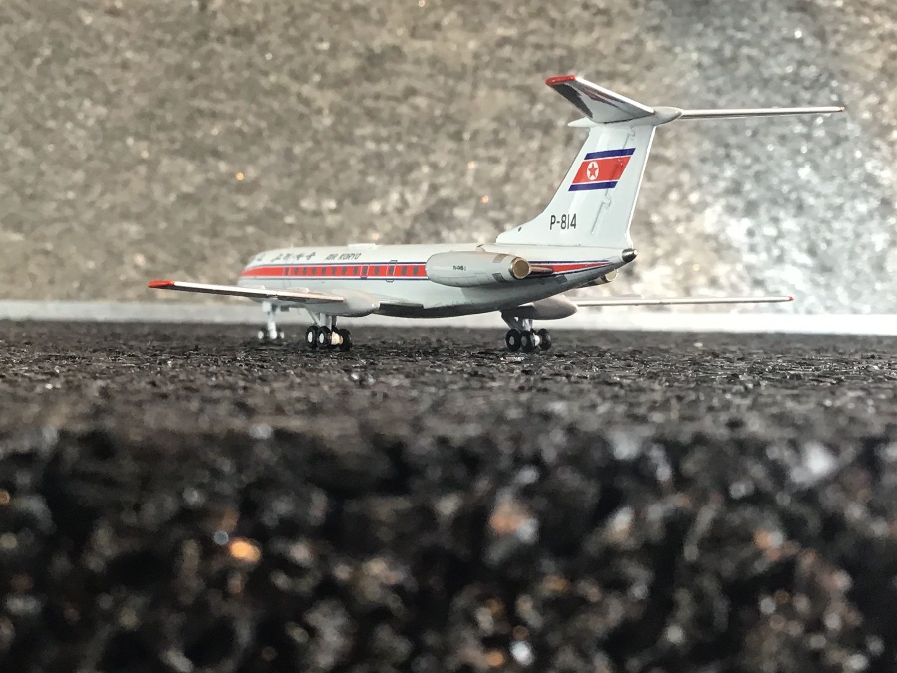 Kit di modellismo & Modellini statici: AIR KORYO PANDA MODEL 1:400-TU-134 – Usato da Männedorf venduto da Spezial-Modelle 2