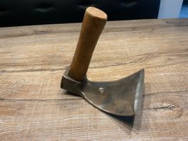 Antike handgeschmiedete gerade Dechsel