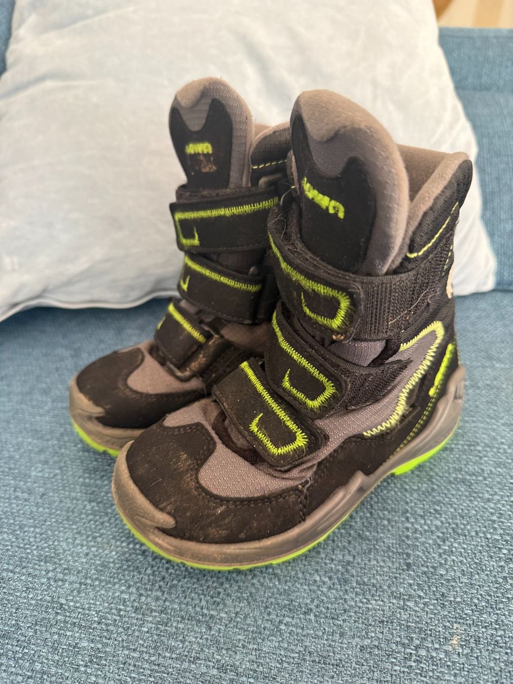 Lowa Schuhe für Jungen: Winterstiefel Milo GTX von LOWA Grösse 28 – Gebraucht aus Uzwil von justitia8 1