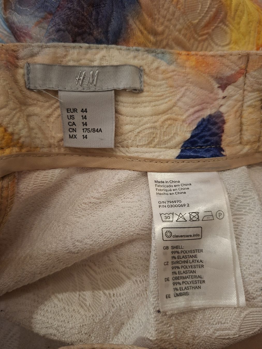 H&M Gonne: Farbenfroher Rock aus Strukturstoff – Usato da Oberengstringen venduto da Kimchimon 4