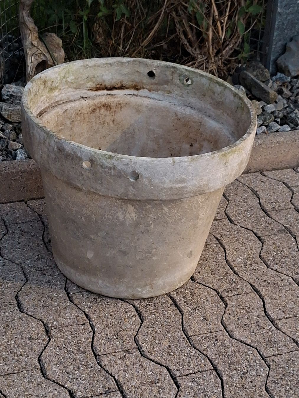 Eternit Blumentöpfe: Willy Guhl Eternitt Blumentopf – Gebraucht aus Ganterschwil von HeidiuPeter 6