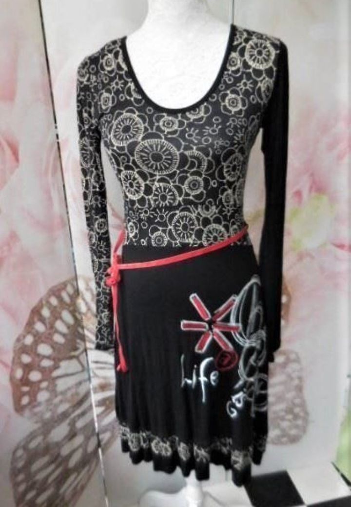 Desigual Kleider: Sommerkleid von Desigual – Gebraucht aus Innerthal von System_of_a_down 1