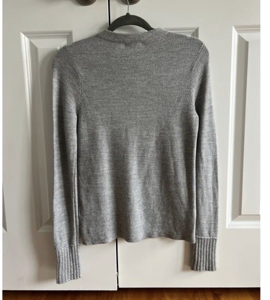 Pullover & Sweatshirts: Club Monaco Grey Knit Sweater - Never Worn – Neu (gemäss Beschreibung) aus Zürich von seymabaskaben 2