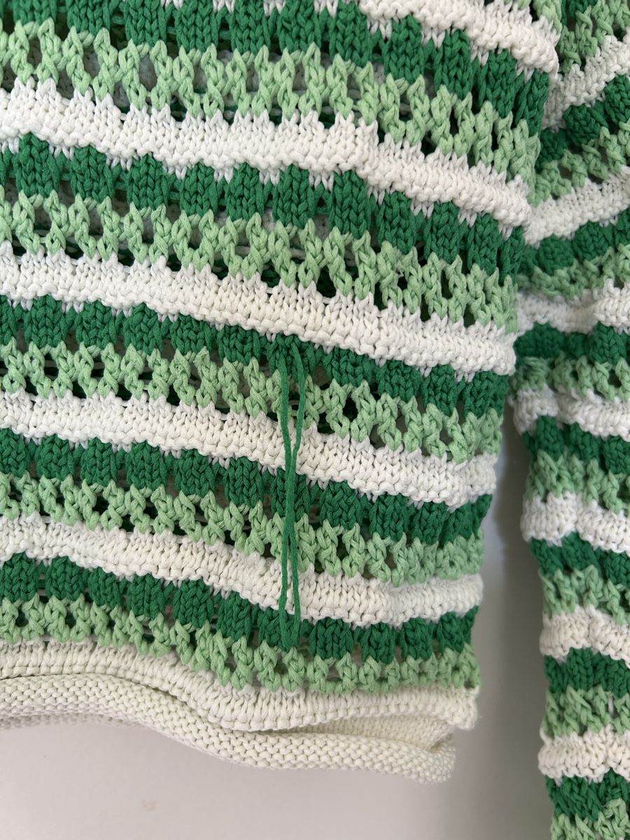 Pull&Bear Pullover & Sweatshirts: Pull & Bear green and white striped knit sweater  – Gebraucht aus Zürich von ori_9dcy 1
