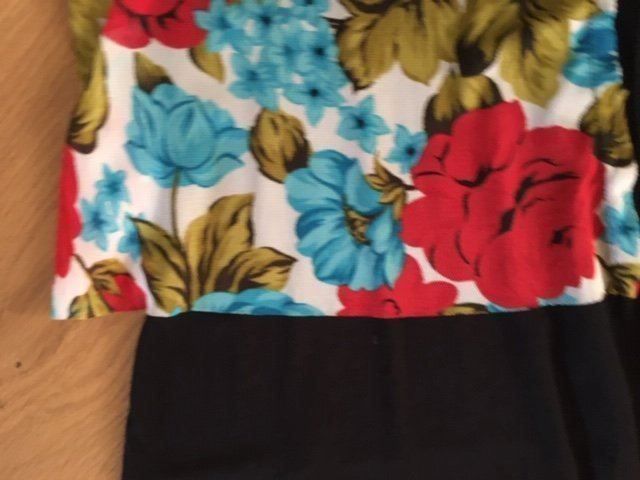 T-Shirts: wunderschönes Shirt sehr speziell – Neu (gemäss Beschreibung) aus Ottenbach von Claurin 1