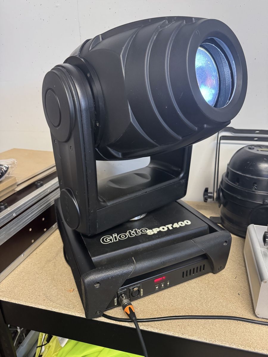 Lampade: Giotto Spot 400 Moving Head – Usato da Ehrendingen venduto da Sansav