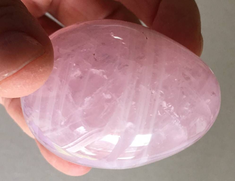 Minerali & Pietre curative: oeuf en quartz rose – Usato da Vevey venduto da zabounetta