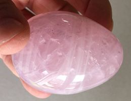 oeuf en quartz rose