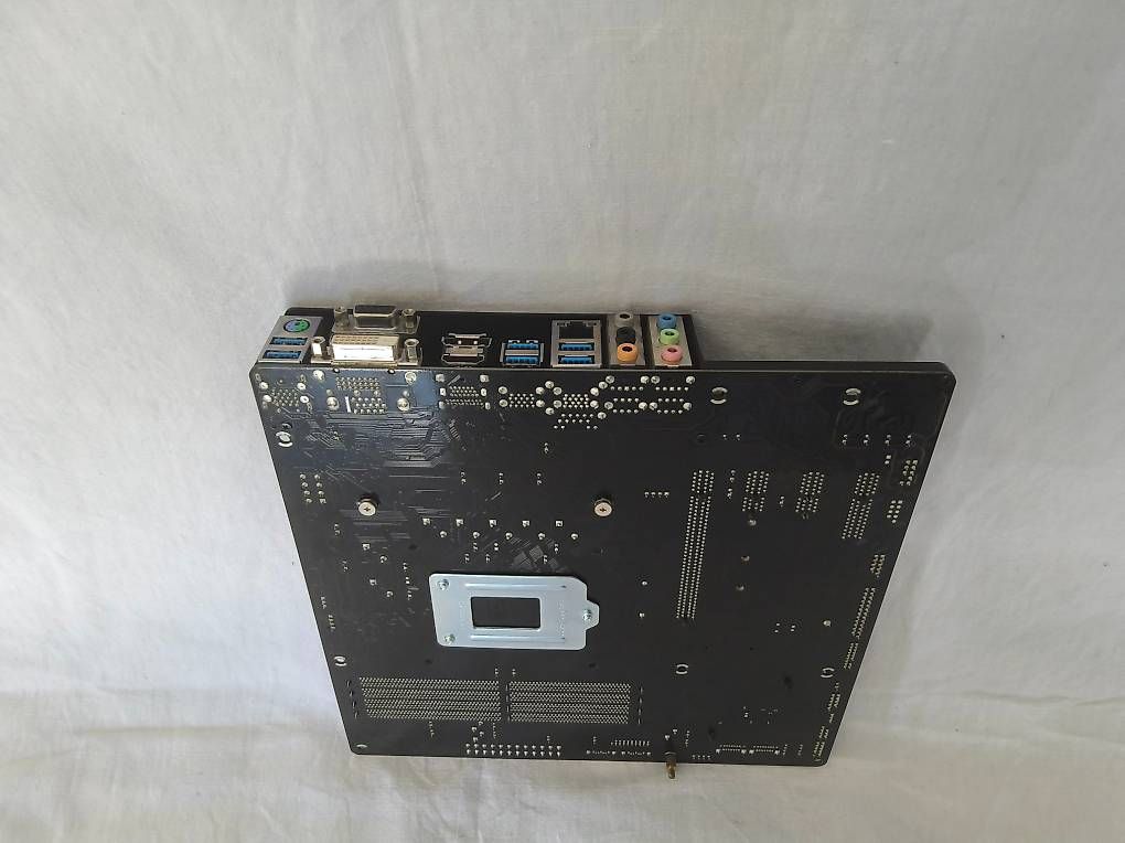 Asrock Schede madri: Carte mère ASRock H170M Pro4 – Usato da Lausanne venduto da ber_qk5j 3