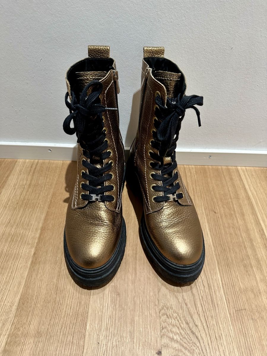 Tommy Hilfiger Scarpe da donna: Goldene Tommy Hilfiger Boots – Usato da Zürich venduto da Shje 1