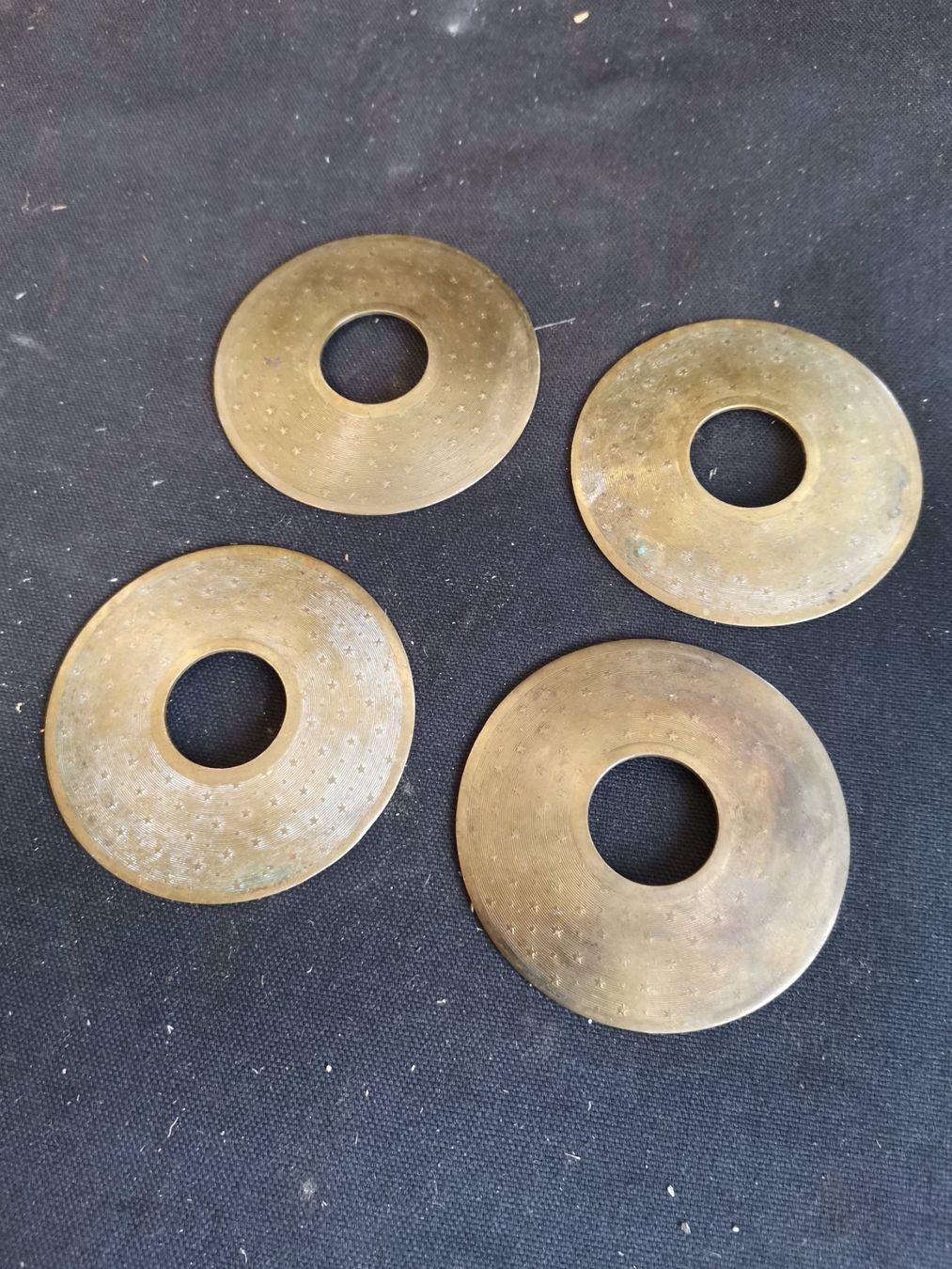 Supporti a parete: Bronze Abdeckung, Vorhanghalter Wandabdeckung Messing – Usato da Wiedlisbach venduto da materialkreislauf 6