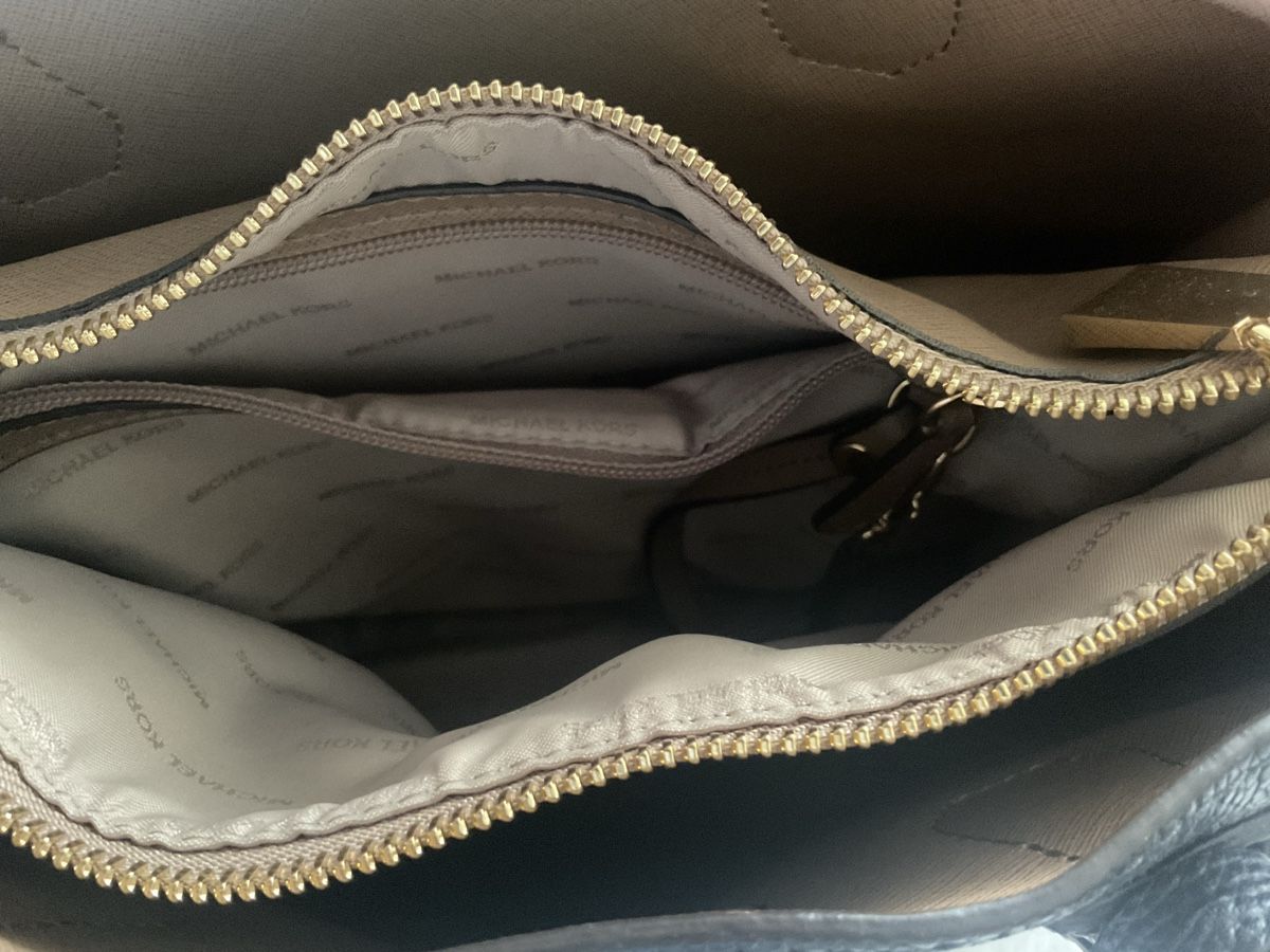 Michael Kors Borse da donna: dunkelblaue Handtasche Michael Kors – Nuovo (secondo la descrizione) da Arbon venduto da Grandino 4