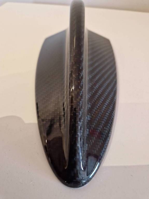 Tutti pezzi di ricambio auto: Cache antenne en fibre de carbone BMW – Usato da Moudon venduto da dek_m2kj 2