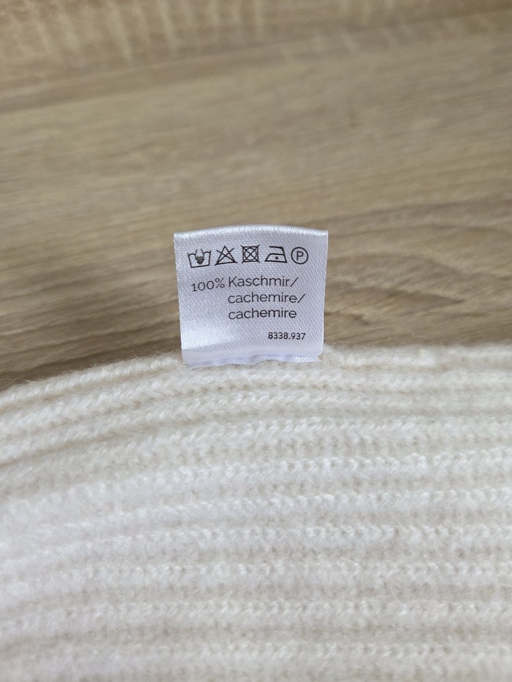 Migros Hüte, Mützen & Caps: Kaschmir Wintermütze – Gebraucht aus Liebefeld von ana_-_ 1