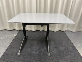 Schreibtisch manuell höhenverstellbar