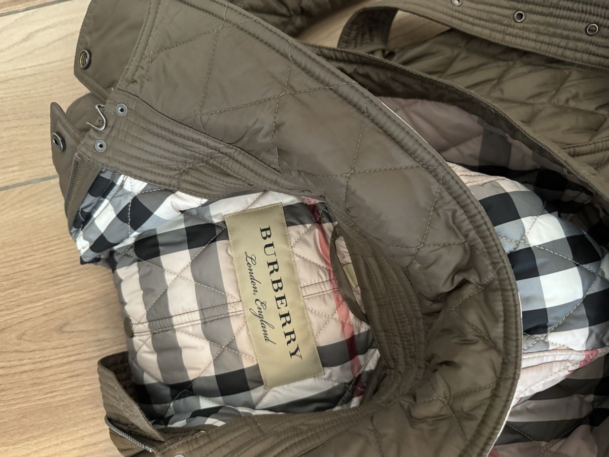 Burberry Giacche: Burberry Nylon Steppjacke – Nuovo (secondo la descrizione) da Zürich venduto da iva_c9dw 8