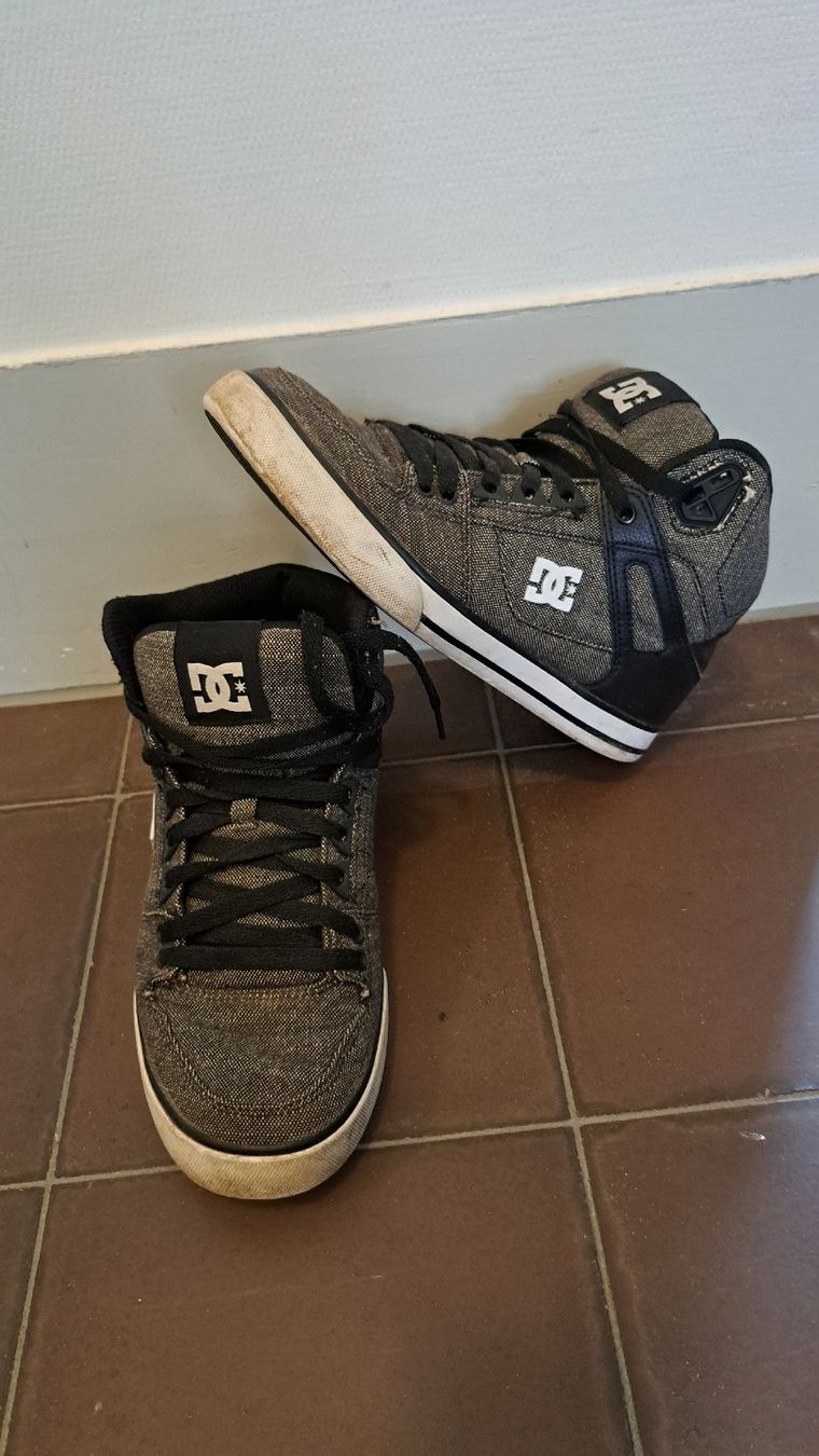 DC shoes Scarpe da uomo: DC Shoes – Usato da Luzern venduto da pumi24 1