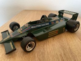 Formel 1 Auto Martini Racing Essex grün Grösse L
