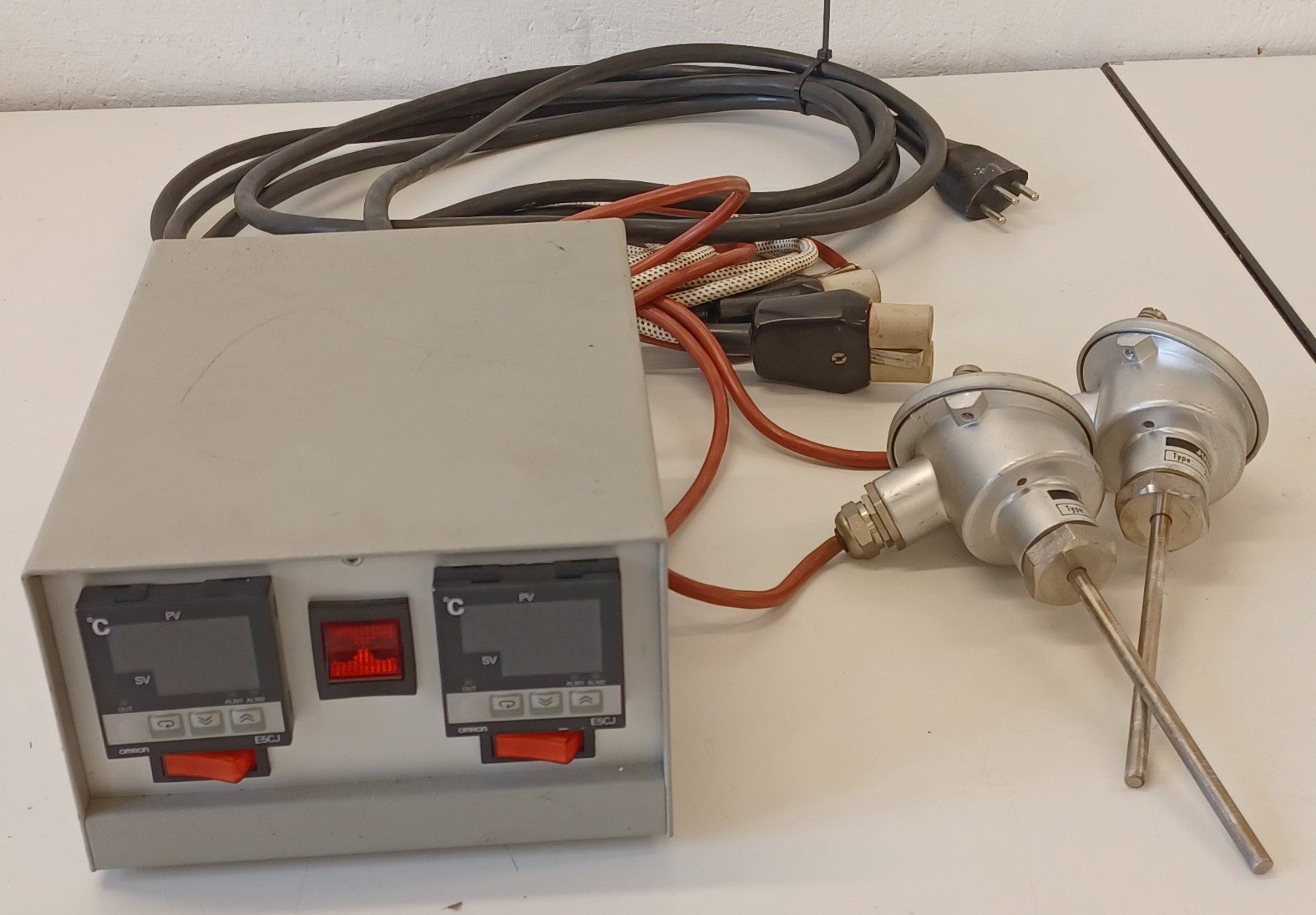 Laborzubehör: Temperature controller – Defekt aus Niederdorf von LeptonAG_Labor 1