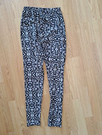 Damen Leggings schwarz hellgrau gemustert guter Zustand