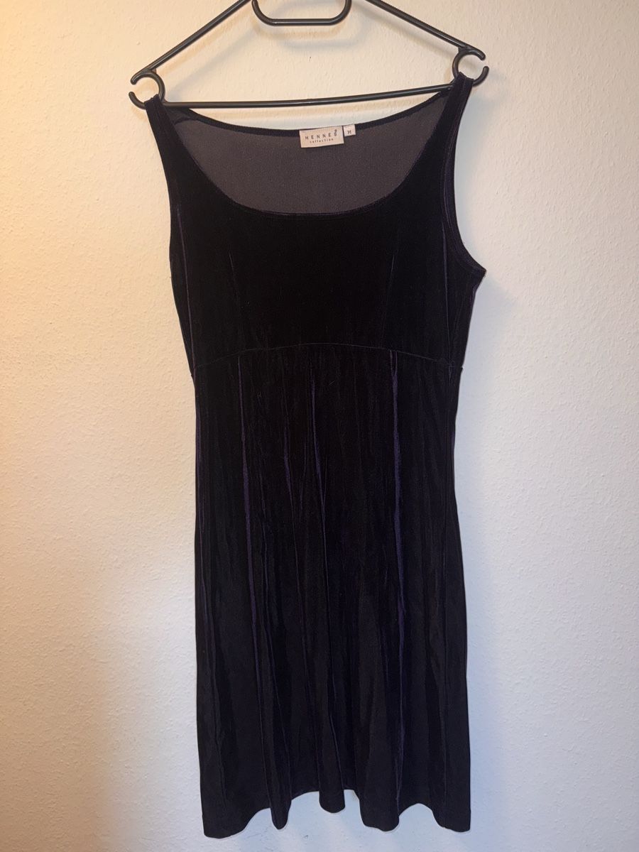 H&M Vestiti: Vintage Lila Samtkleid M HENNES Collection – Usato da Zürich venduto da paw_k6gc 2