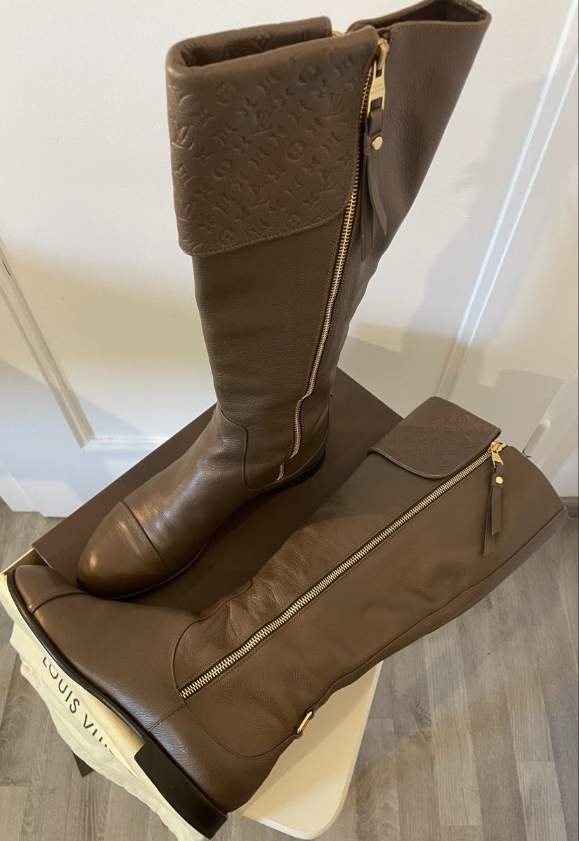 Louis Vuitton Damenschuhe: Stivali LOUIS VUITTON 40.  – Gebraucht aus Bellinzona von nat_j2w5 2
