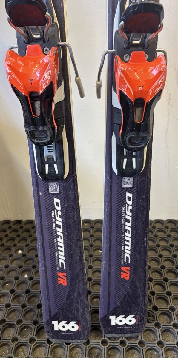 Skis: Dynamic VR Ski 166 cm inkl. Bindung – D'occasion à Horw par taskinardi 1