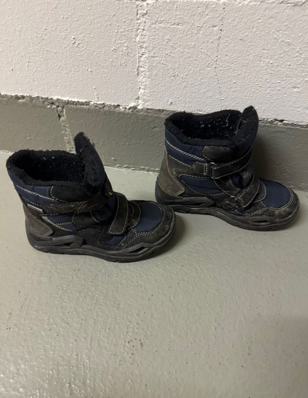 Scarpe per ragazzi: Kinder Winter Schuhe Grösse 29 – Usato da Zürich venduto da zd_1965 3