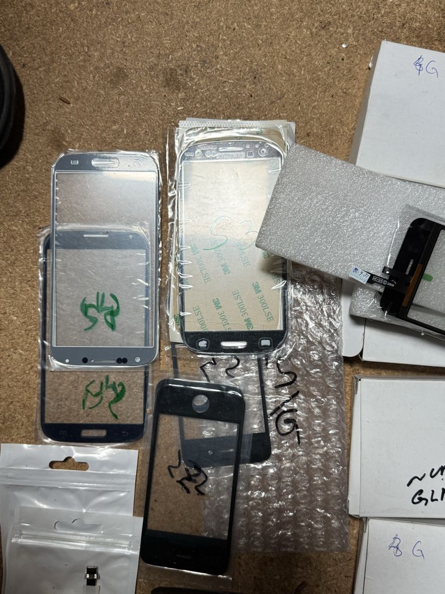 Apple Handys / Smartphones: Restposten 13 verschiedene iphone 4s lcd display und samsung – Neu und originalverpackt aus winterthur von ds09061 3