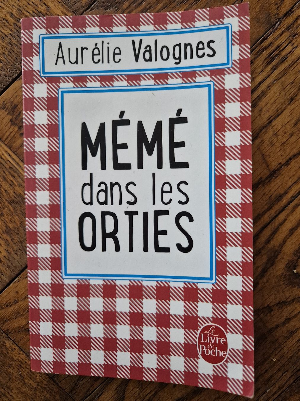 Libri: "Mémé dans les orties" Aurélie Valognes – Usato da Yverdon-les-Bains venduto da somiou