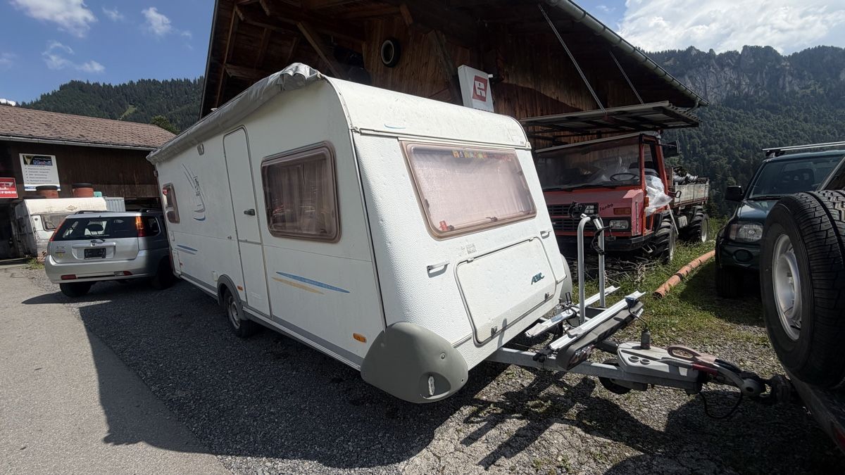 Knaus Camping Fahrzeuge: Wohnwagen Knaus 500 – Gebraucht aus Laupen BE von chartchiw