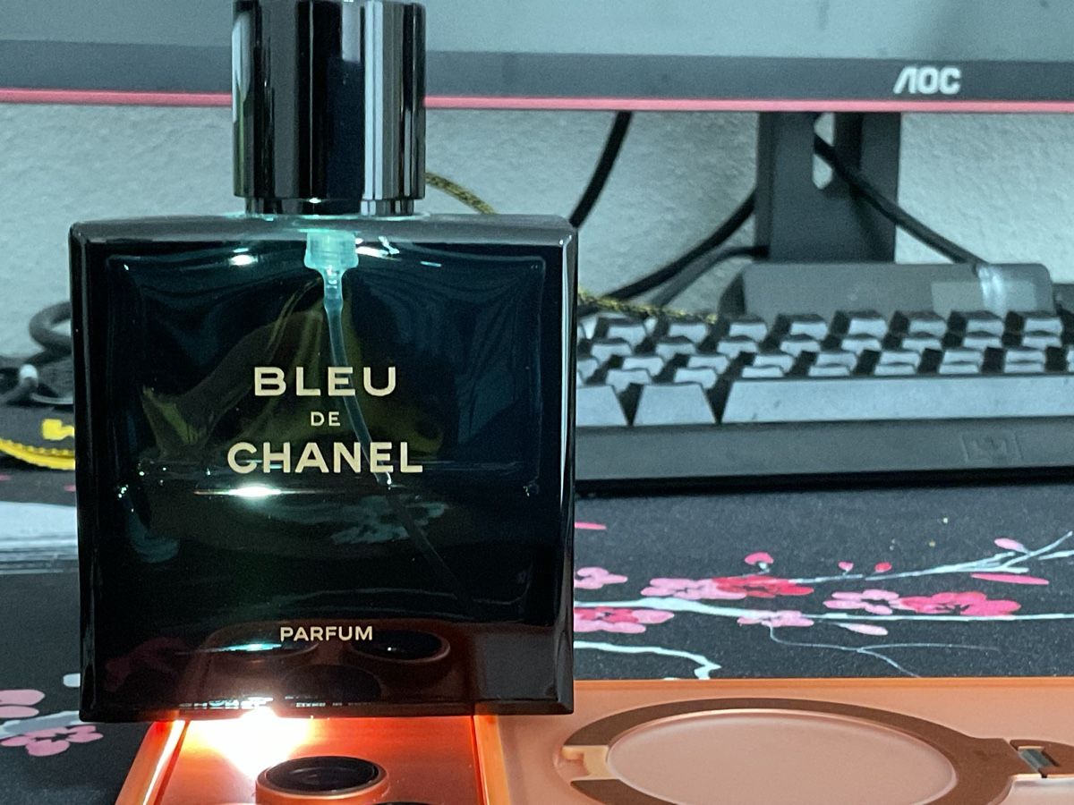 Chanel Profumi & Eau de Toilette: Bleu de Chanel, Eau de Parfum, 50ml, ca 60-70% voll – Usato da Zollikofen venduto da SeanMatti 2