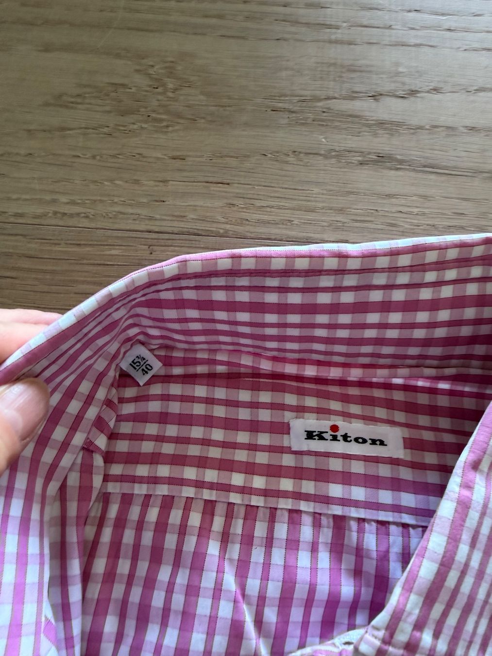 Kiton Hemden: Hemd Kiton Karo Rosa Grösse 40/15 3/4 – Gebraucht aus Oberwil b. Zug von hallihallo12