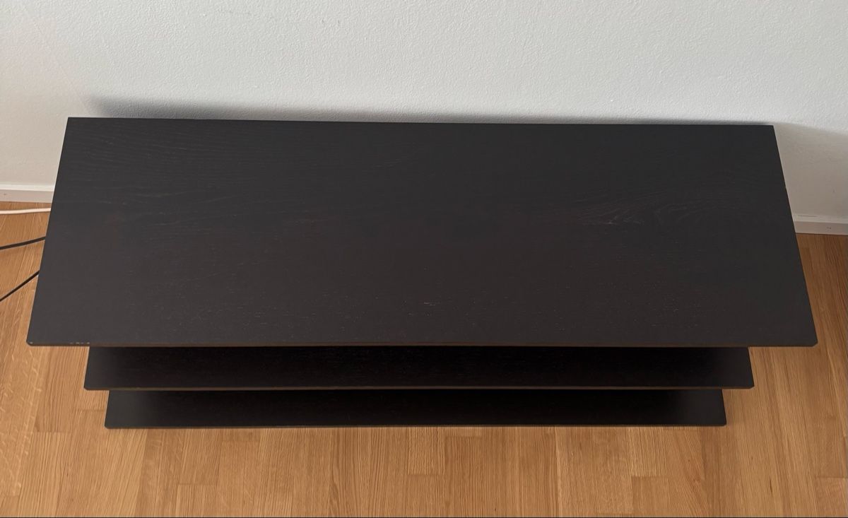 TV Möbel: TV-Möbel / Lowboard schwarz 117 cm  – Gebraucht aus Zürich von KPBE 1