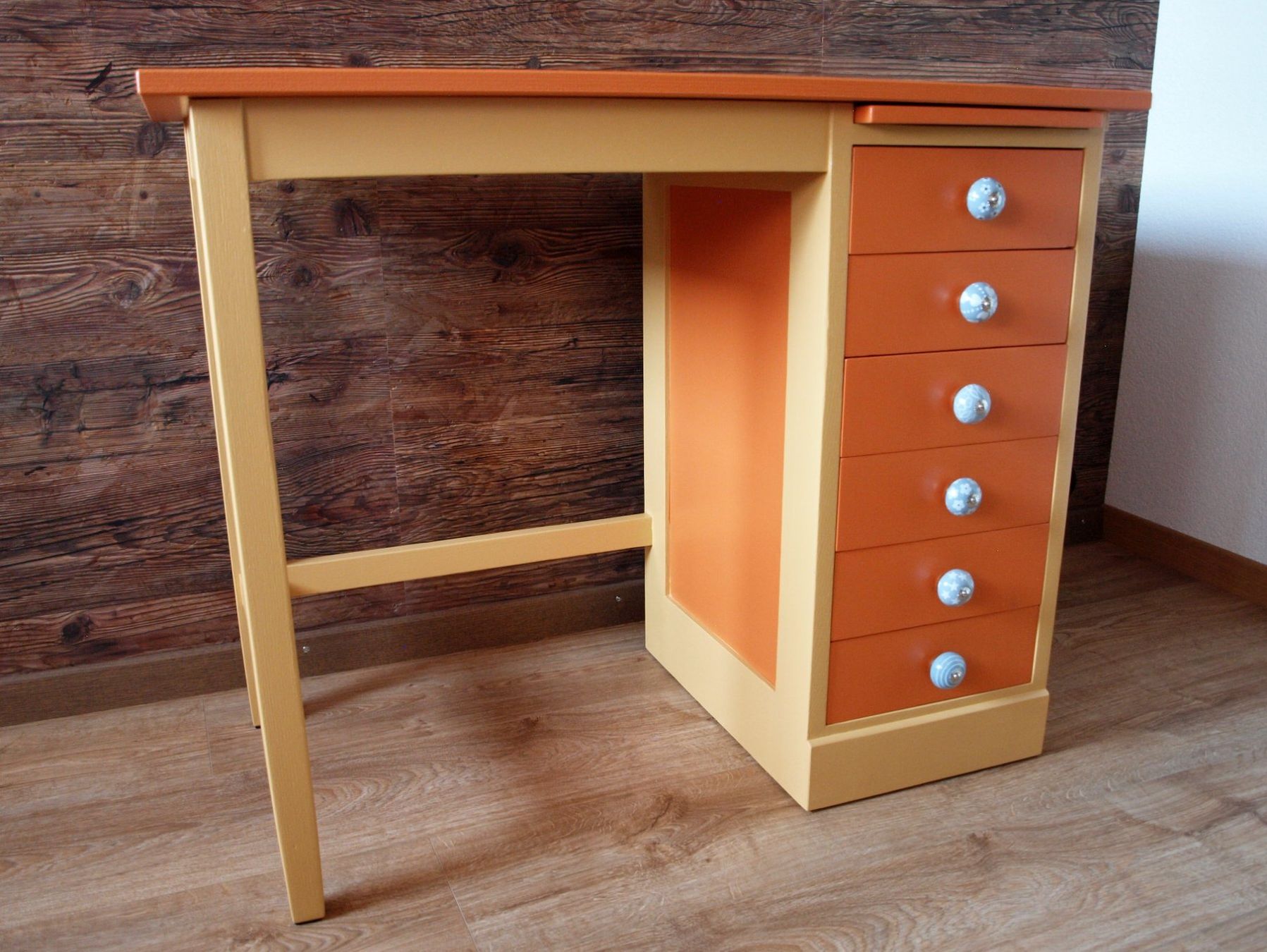 Scrivanie: Kleiner Schreibtisch, restauriert – Usato da Scheuren venduto da smartli61 1