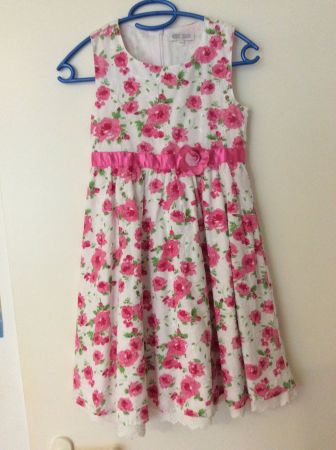 Robe d'été fleurie - Tissu broderie anglaise - taille 140