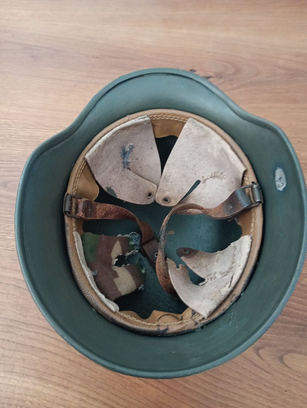 Uniformi & Effetti personali: Casque allemand WW2 M40 Granité – Usato da Marsens venduto da Militaria.art 3