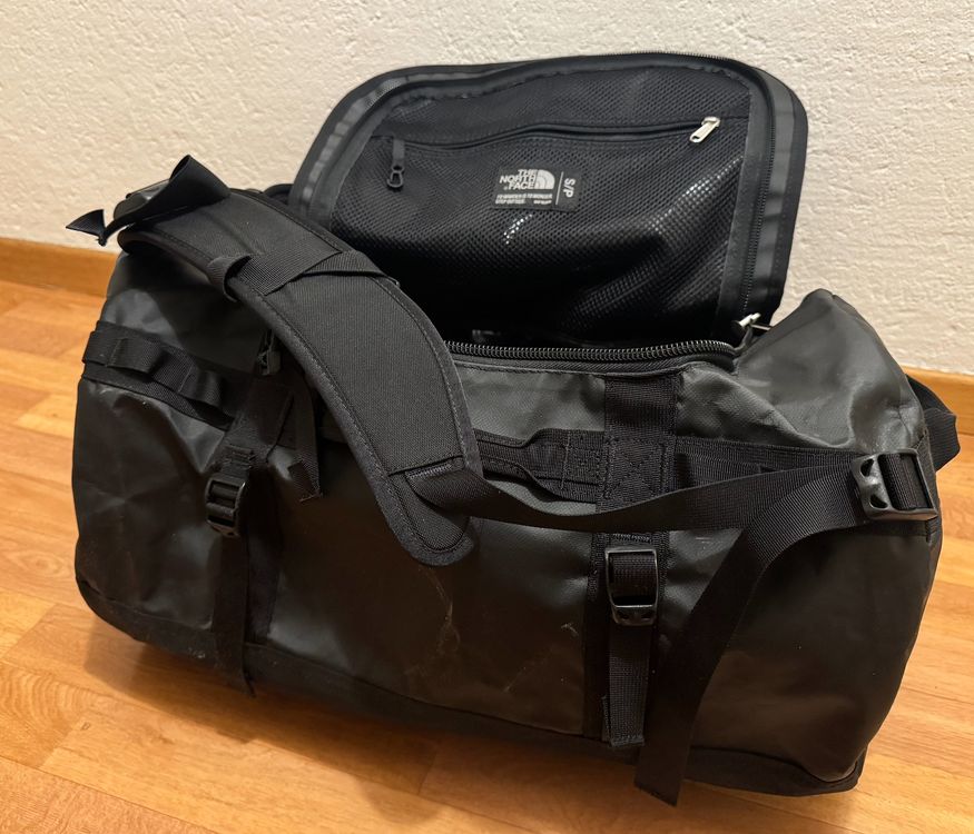 Northface basecamp duffel size S (50l) (Gebraucht) in für CHF 20 – mit ...