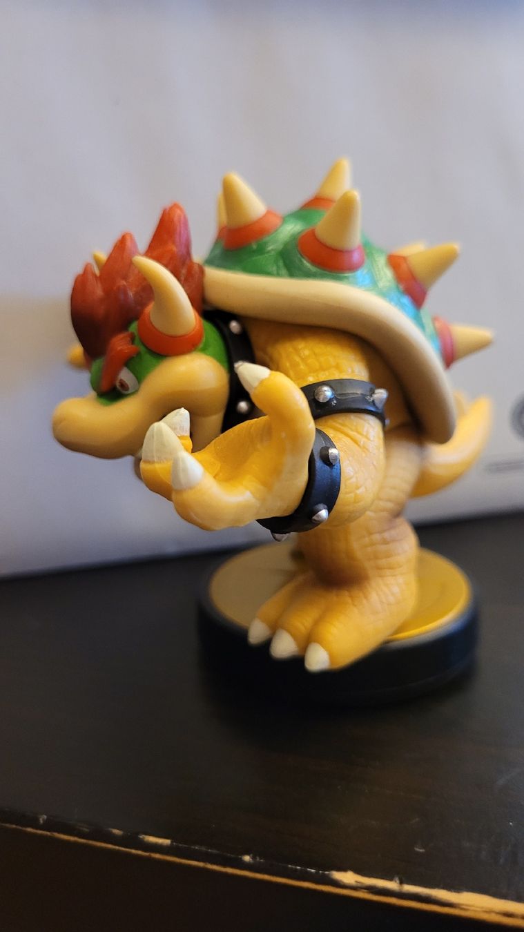 Nintendo Statuette: Figurine Nintendo Amiibo Bowser Super Mario – Usato da Bavois venduto da ric_sh6k 1