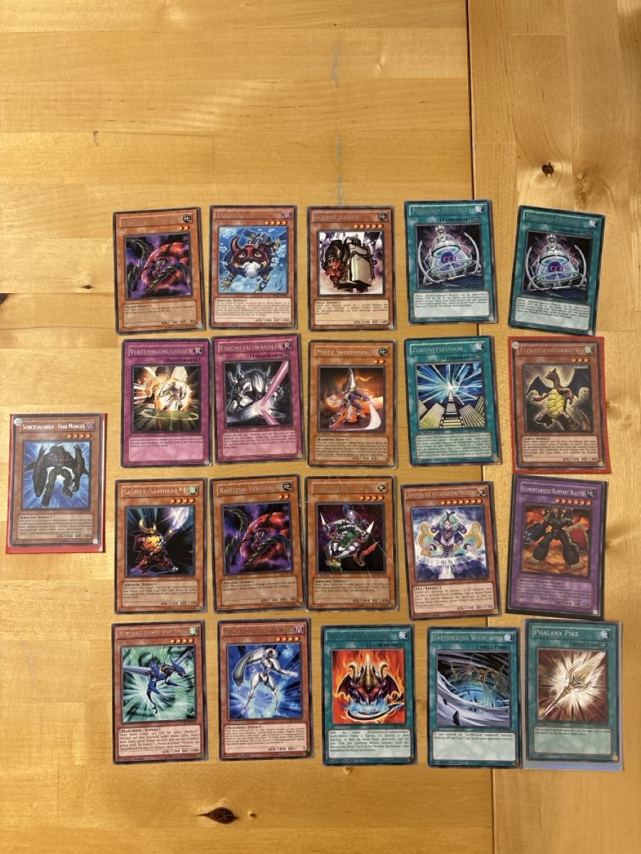 Yugioh Carte collezionabili: Yugioh alte Rares 21x – Usato da Speicherschwendi venduto da YugisKartenKammer