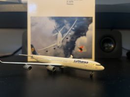 Flugzeugmodell Airbus A340-300 Lufthansa D-AIFE 1:500