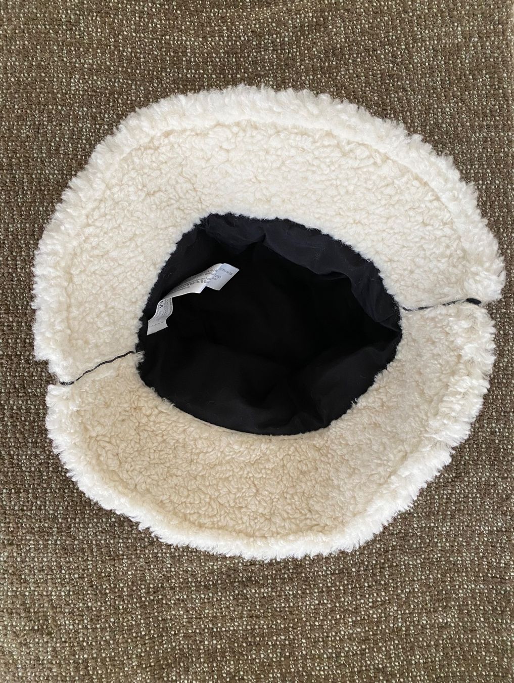 Chapeaux, bonnets & casquettes: Bucket hat / bob, M – Neuf (Voir description) à Bussigny par cac_q2c6 4