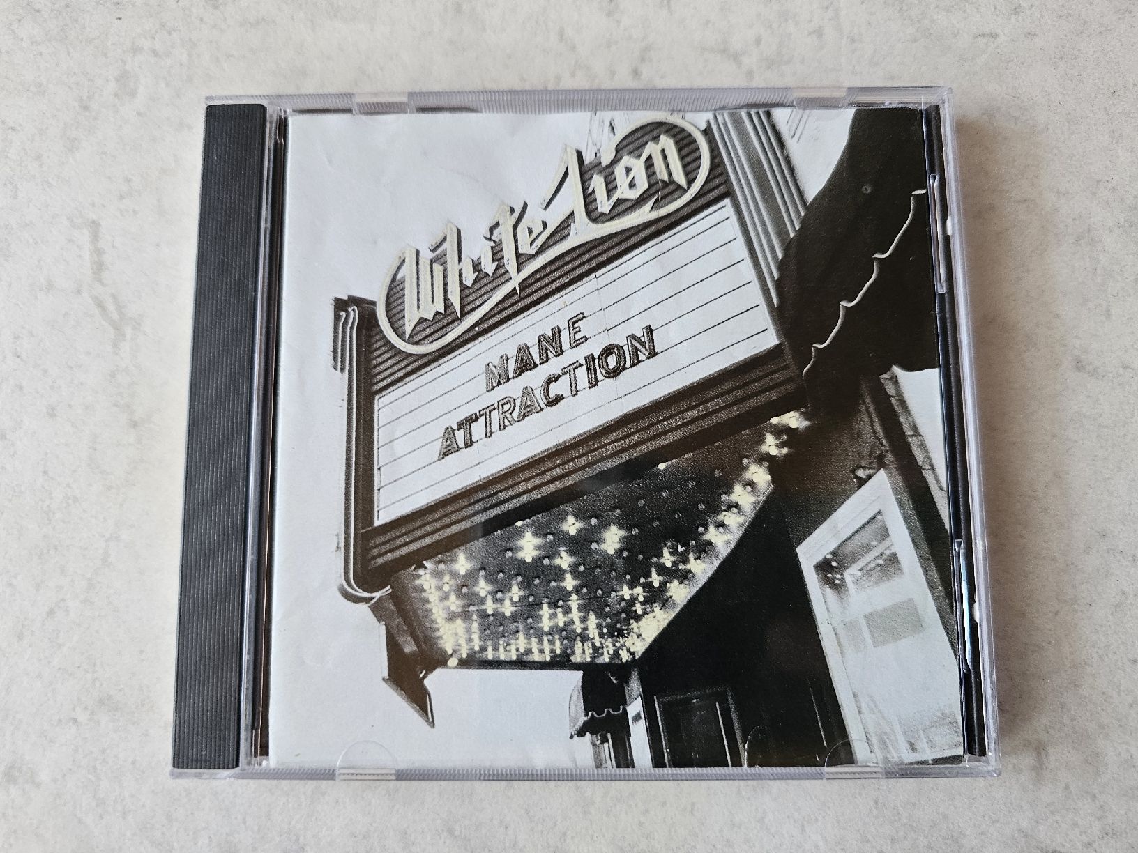 CD: White Lion  -  Mane Attraction – Usato da Schneisingen venduto da backstore24