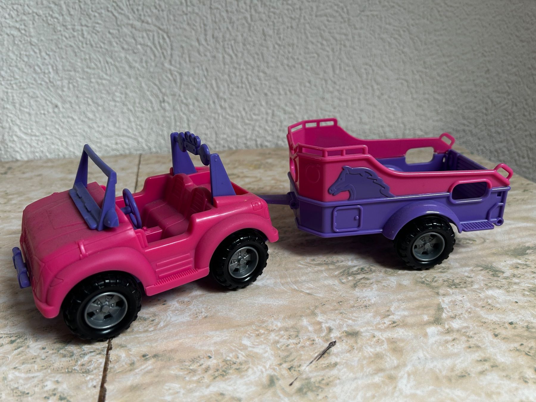Spielzeuge: Auto mit Pferdeanhänger – Gebraucht aus Dagmersellen von kouk01 2