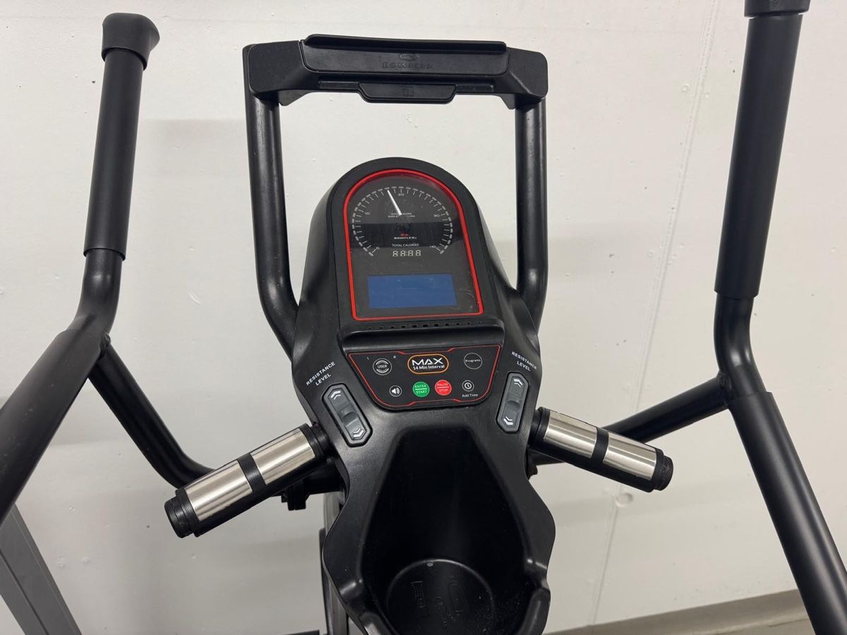 Bowflex Vélos d'appartement: Bowflex Max Trainer M5 - Elektronik defekt – D'occasion à Zürich par nad_s27g 1